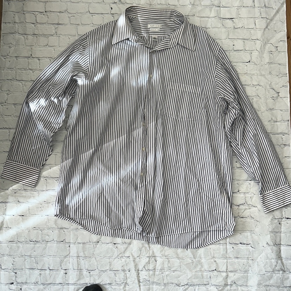 Van Heusen long-sleeve button down dress shirt